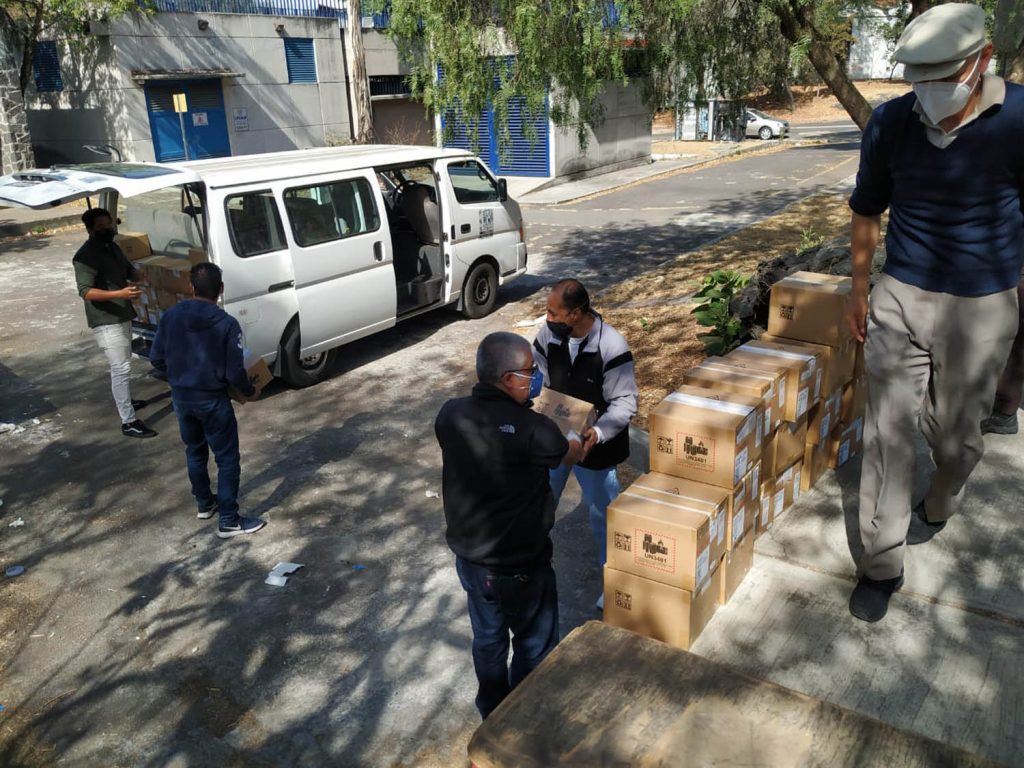 Imagenes 2_b18_avanza la entrega de tabletas a estudiantes de escasos recursos 1